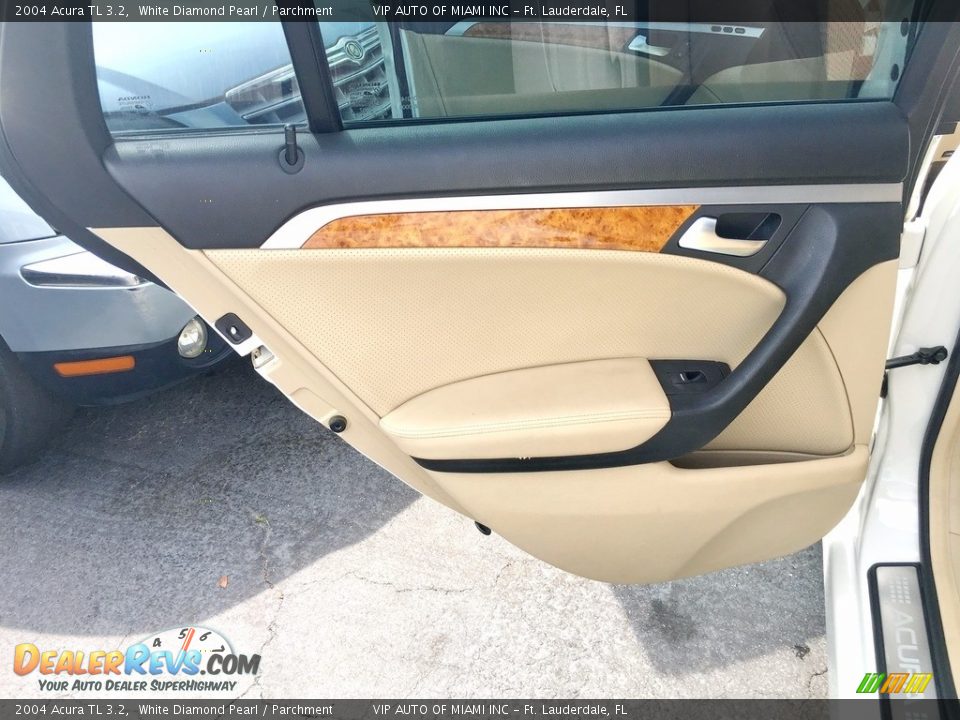 2004 Acura TL 3.2 White Diamond Pearl / Parchment Photo #30