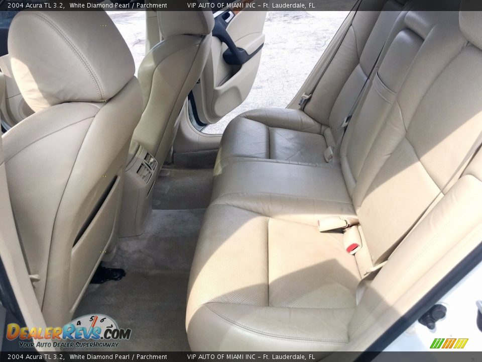 2004 Acura TL 3.2 White Diamond Pearl / Parchment Photo #31