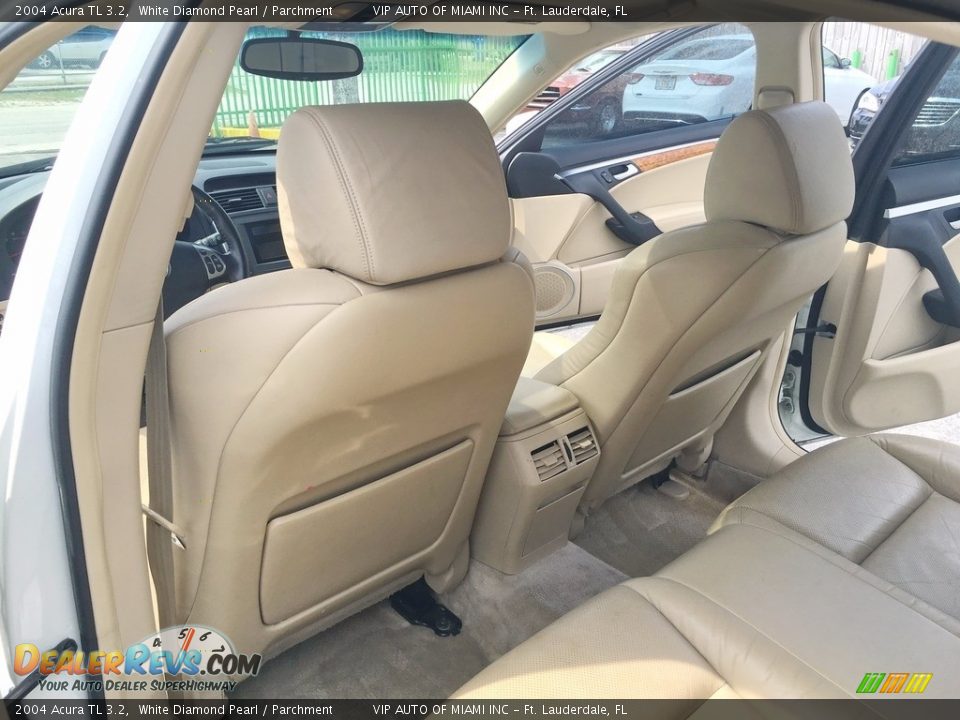 2004 Acura TL 3.2 White Diamond Pearl / Parchment Photo #34