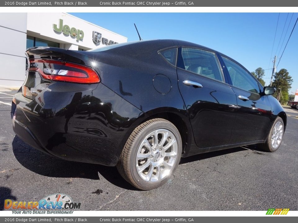 2016 Dodge Dart Limited Pitch Black / Black Photo #7