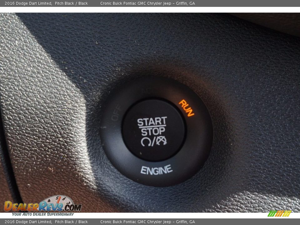 2016 Dodge Dart Limited Pitch Black / Black Photo #17