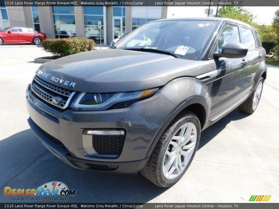 Front 3/4 View of 2016 Land Rover Range Rover Evoque HSE Photo #11