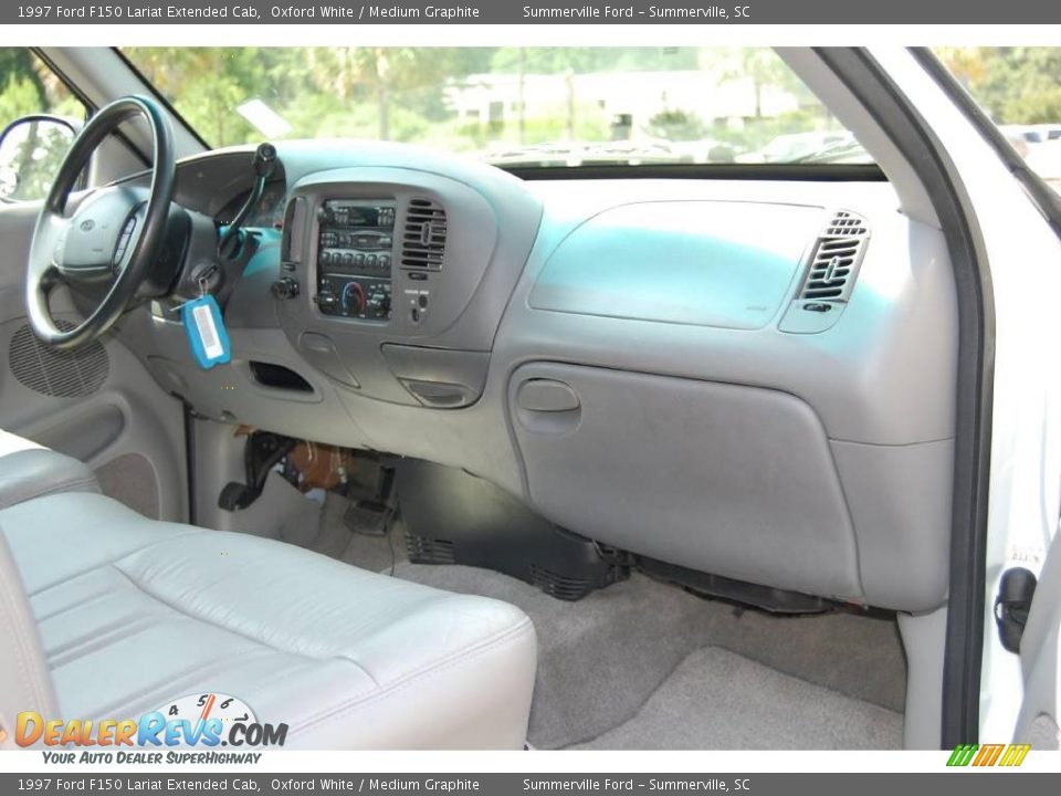 1997 Ford F150 Lariat Extended Cab Oxford White / Medium Graphite Photo #10