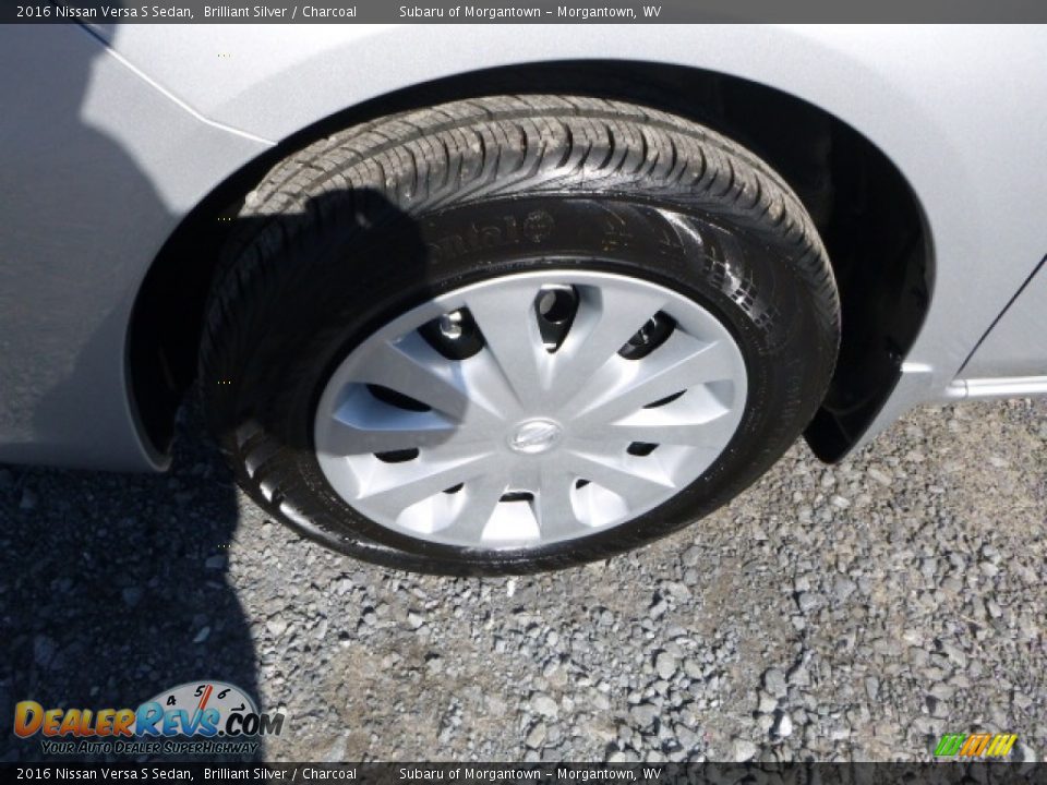 2016 Nissan Versa S Sedan Wheel Photo #2
