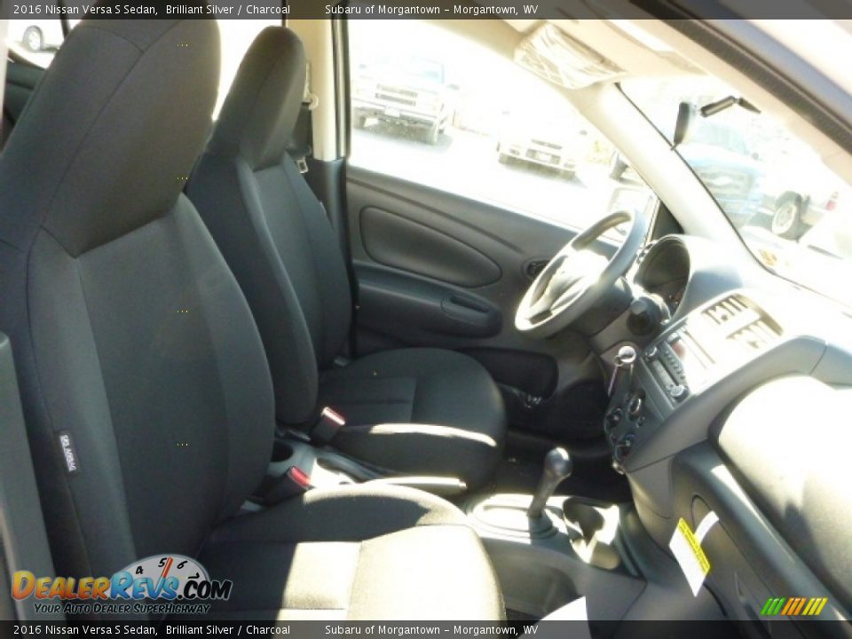 2016 Nissan Versa S Sedan Brilliant Silver / Charcoal Photo #9