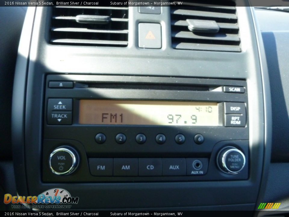 Controls of 2016 Nissan Versa S Sedan Photo #15