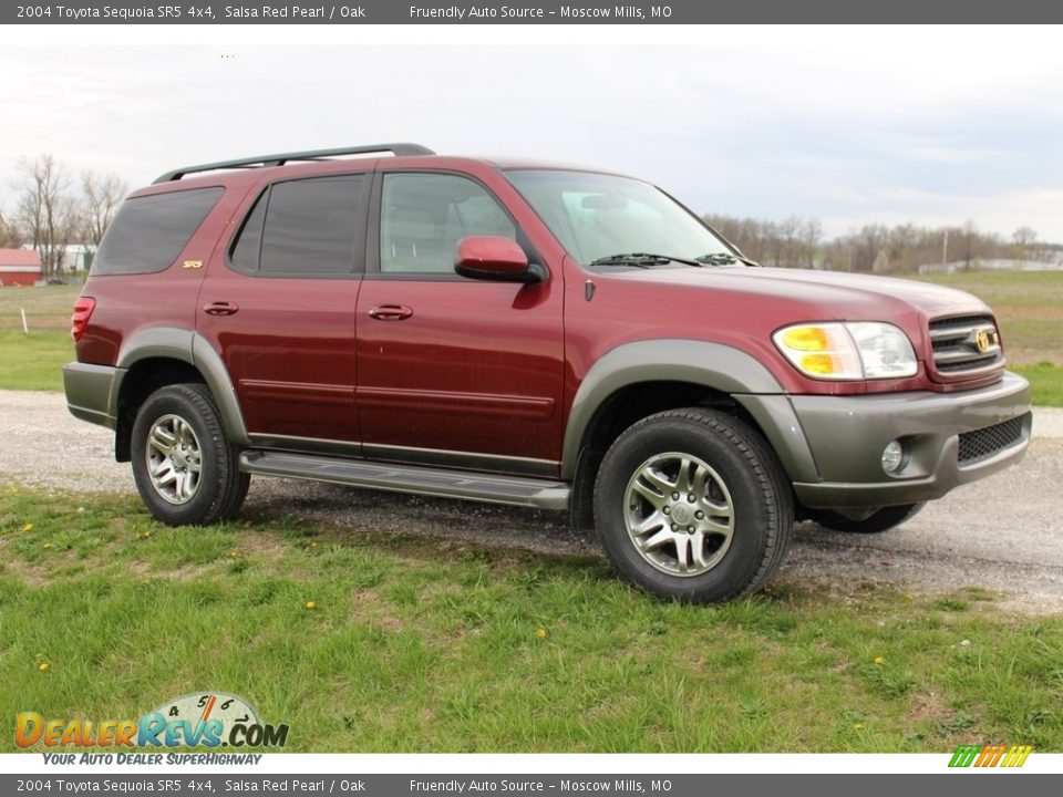 Front 3/4 View of 2004 Toyota Sequoia SR5 4x4 Photo #6