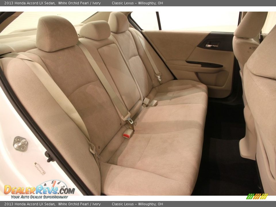 2013 Honda Accord LX Sedan White Orchid Pearl / Ivory Photo #15