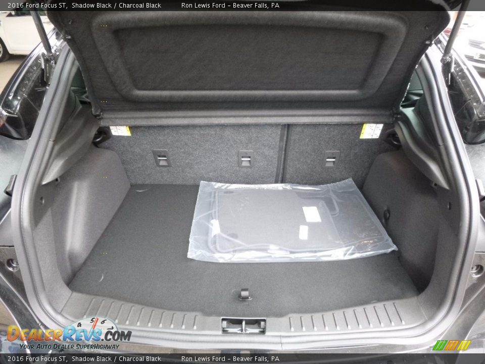 2016 Ford Focus ST Shadow Black / Charcoal Black Photo #3