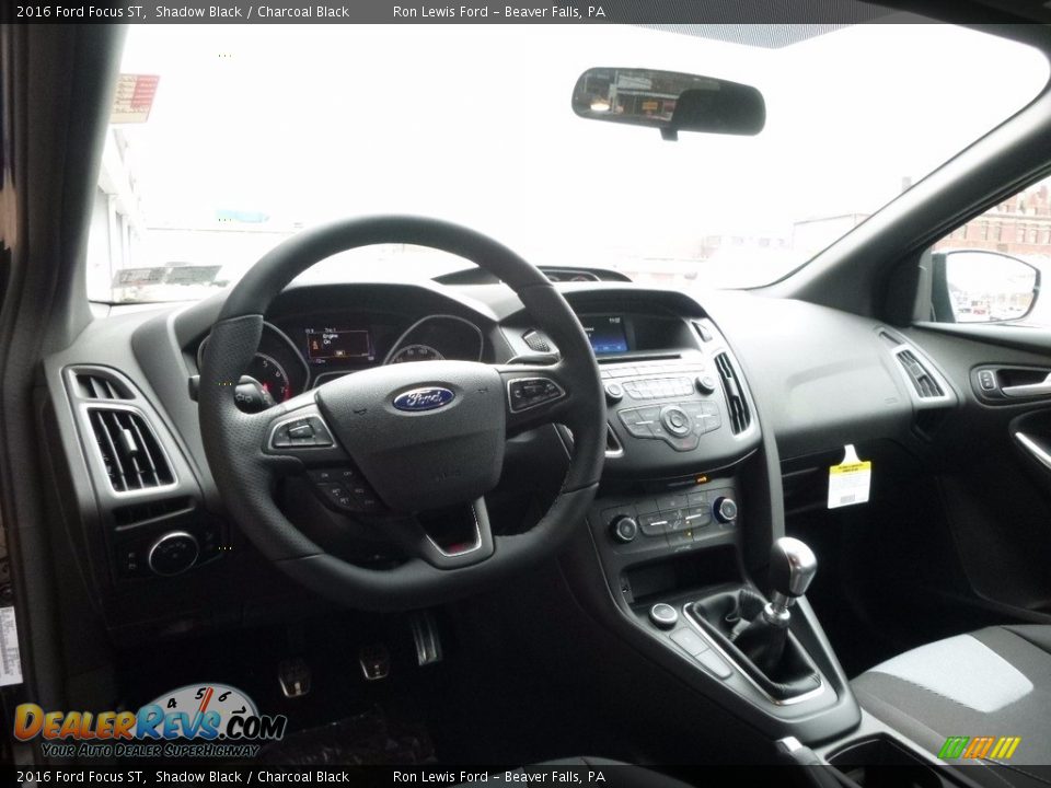 2016 Ford Focus ST Shadow Black / Charcoal Black Photo #13