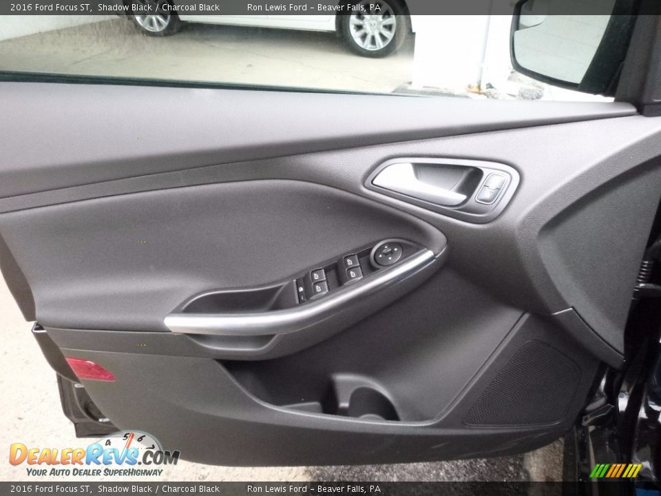 2016 Ford Focus ST Shadow Black / Charcoal Black Photo #14
