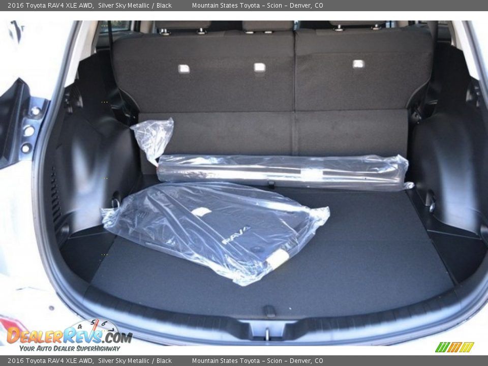 2016 Toyota RAV4 XLE AWD Silver Sky Metallic / Black Photo #8