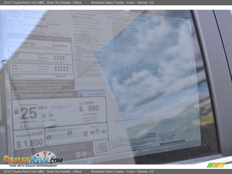 2016 Toyota RAV4 XLE AWD Silver Sky Metallic / Black Photo #10