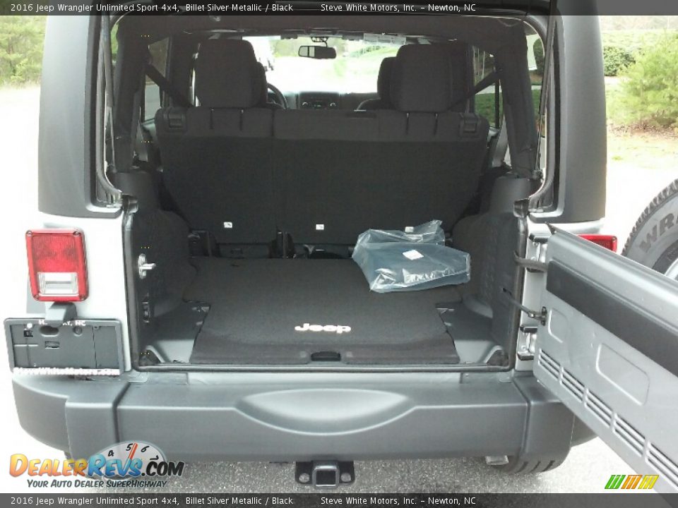 2016 Jeep Wrangler Unlimited Sport 4x4 Billet Silver Metallic / Black Photo #17