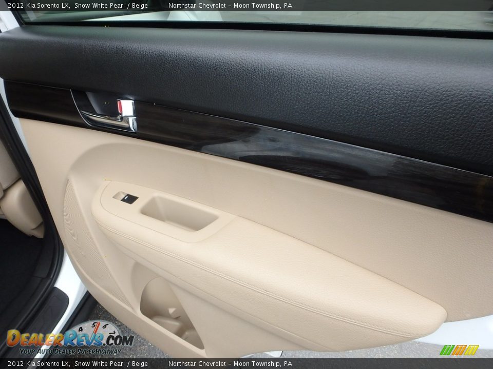 2012 Kia Sorento LX Snow White Pearl / Beige Photo #19