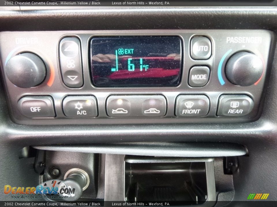2002 Chevrolet Corvette Coupe Millenium Yellow / Black Photo #21