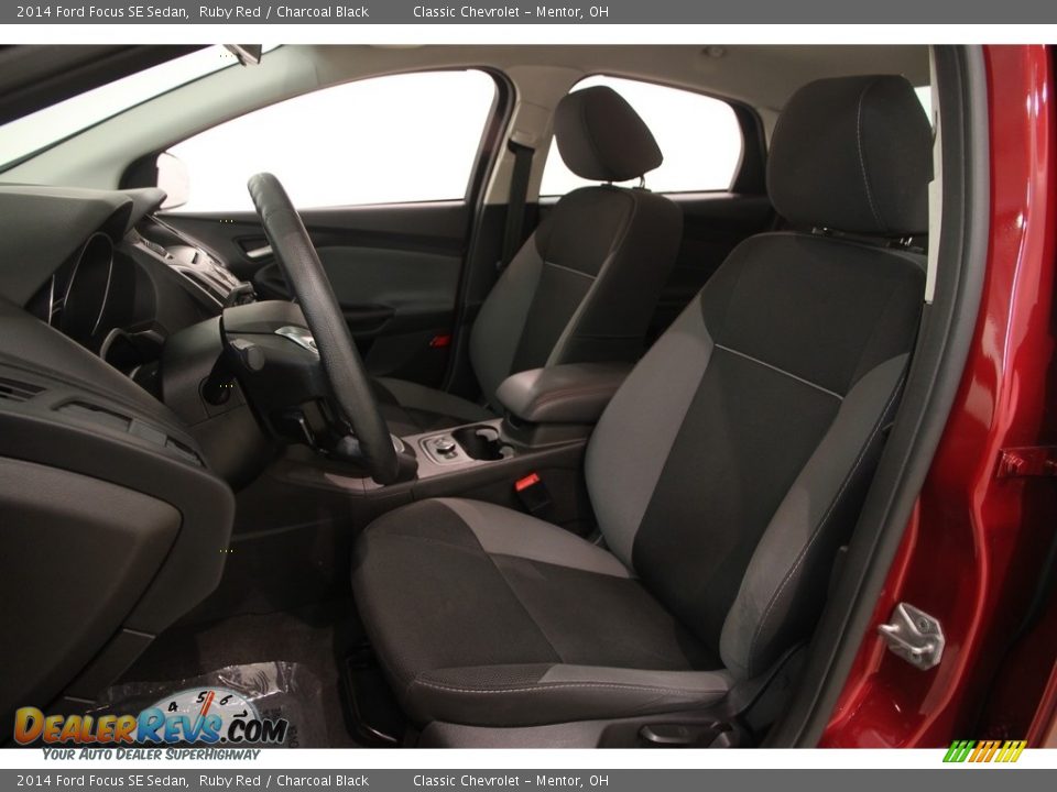2014 Ford Focus SE Sedan Ruby Red / Charcoal Black Photo #4