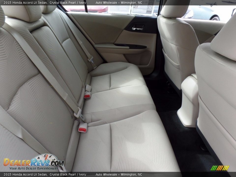 2015 Honda Accord LX Sedan Crystal Black Pearl / Ivory Photo #14