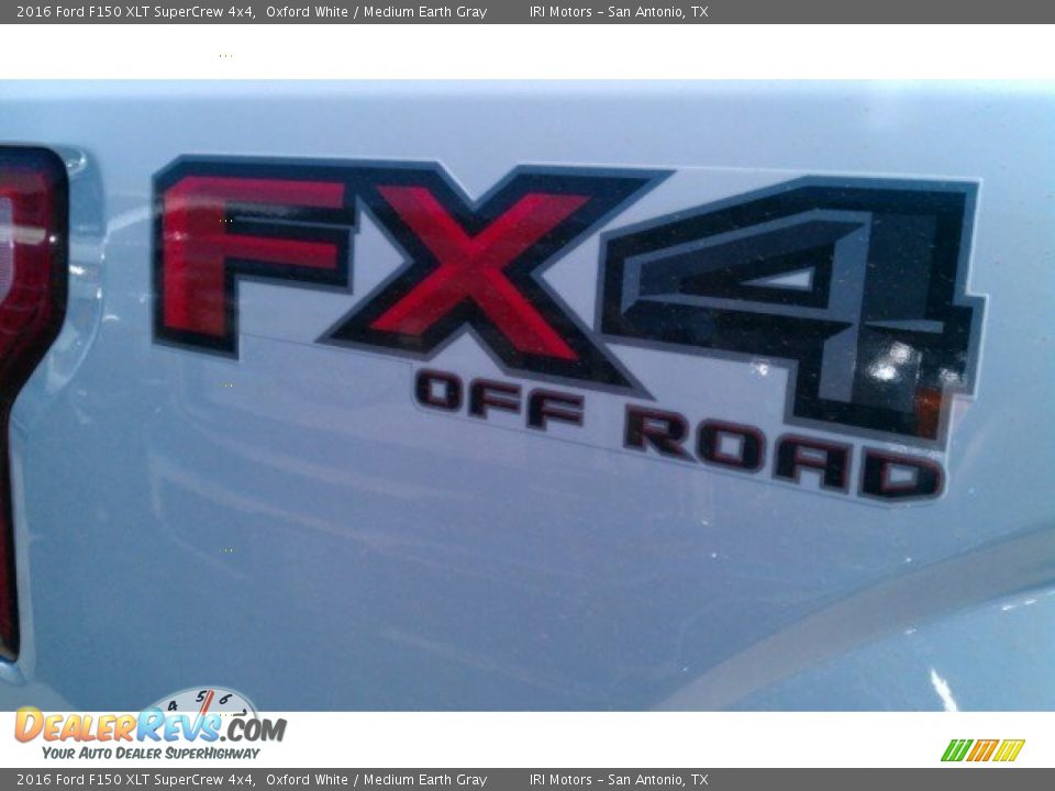 2016 Ford F150 XLT SuperCrew 4x4 Oxford White / Medium Earth Gray Photo #10