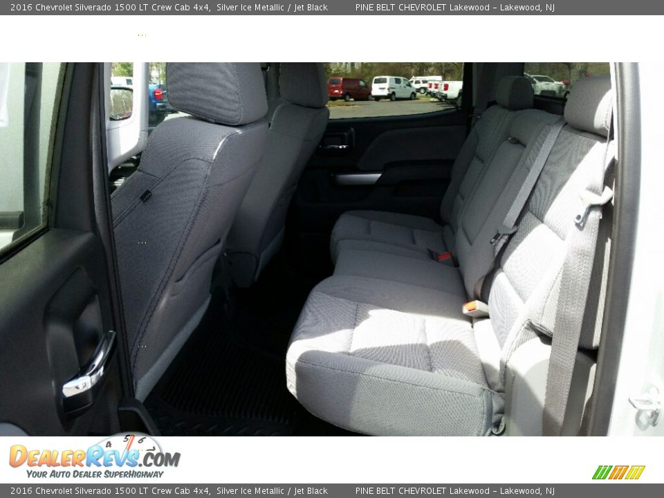 2016 Chevrolet Silverado 1500 LT Crew Cab 4x4 Silver Ice Metallic / Jet Black Photo #6