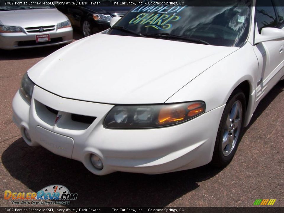 2002 Pontiac Bonneville SSEi Ivory White / Dark Pewter Photo #17