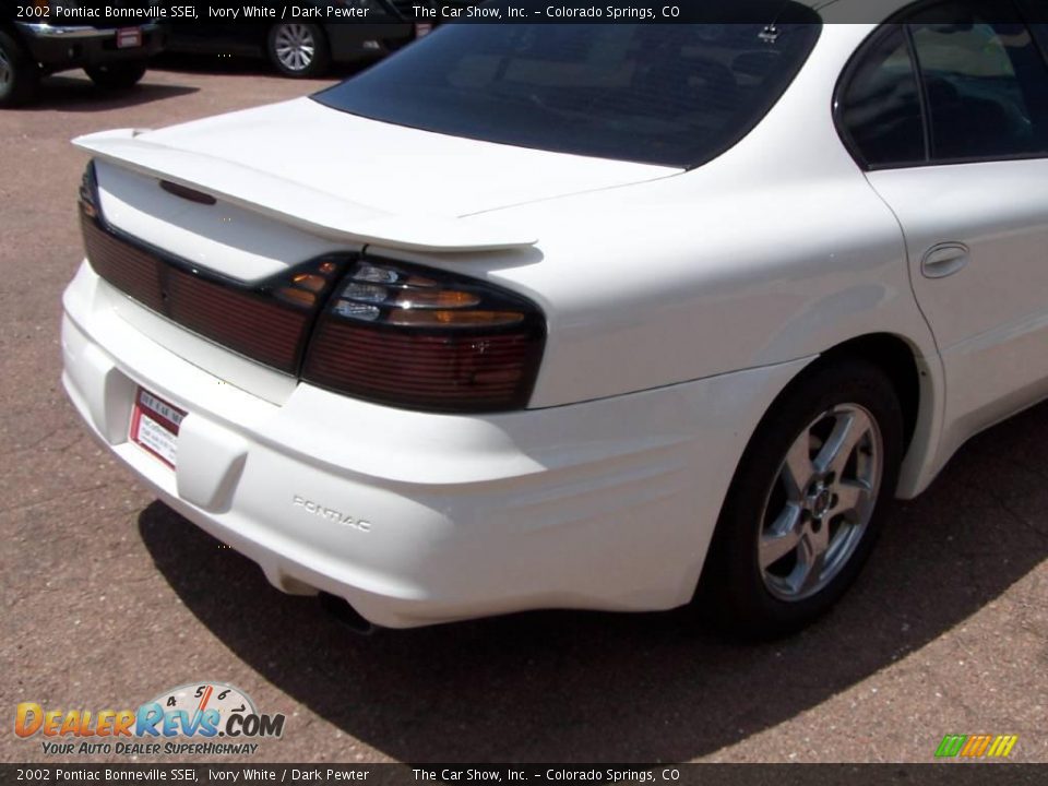 2002 Pontiac Bonneville SSEi Ivory White / Dark Pewter Photo #19