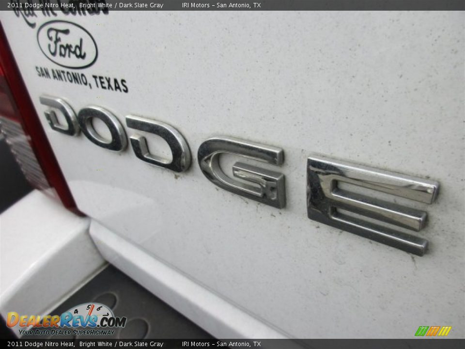 2011 Dodge Nitro Heat Bright White / Dark Slate Gray Photo #5