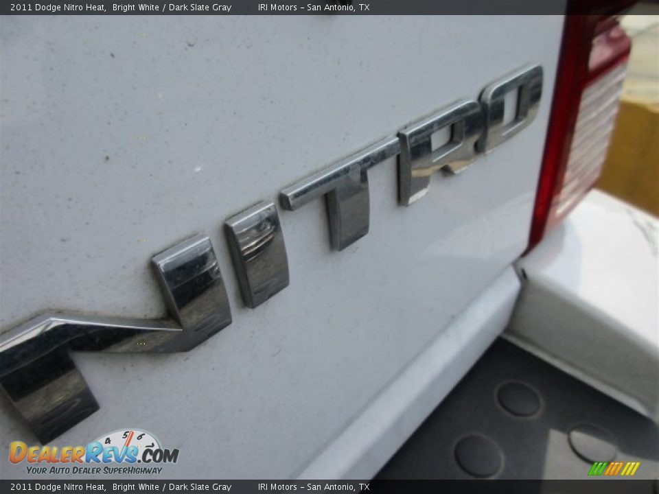 2011 Dodge Nitro Heat Bright White / Dark Slate Gray Photo #6