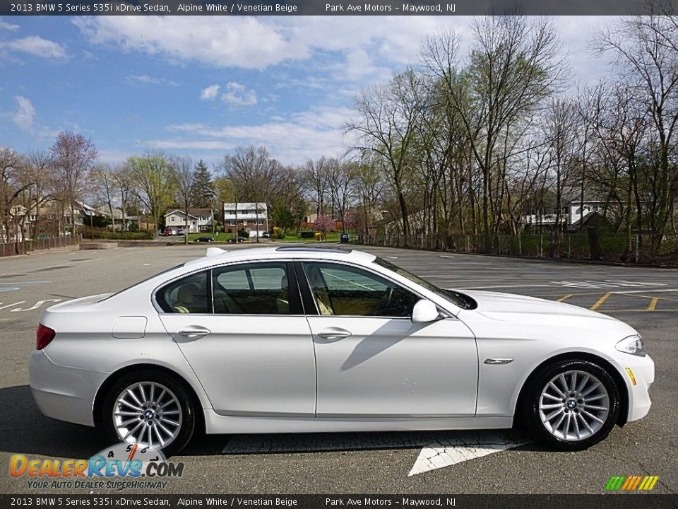 2013 BMW 5 Series 535i xDrive Sedan Alpine White / Venetian Beige Photo #6