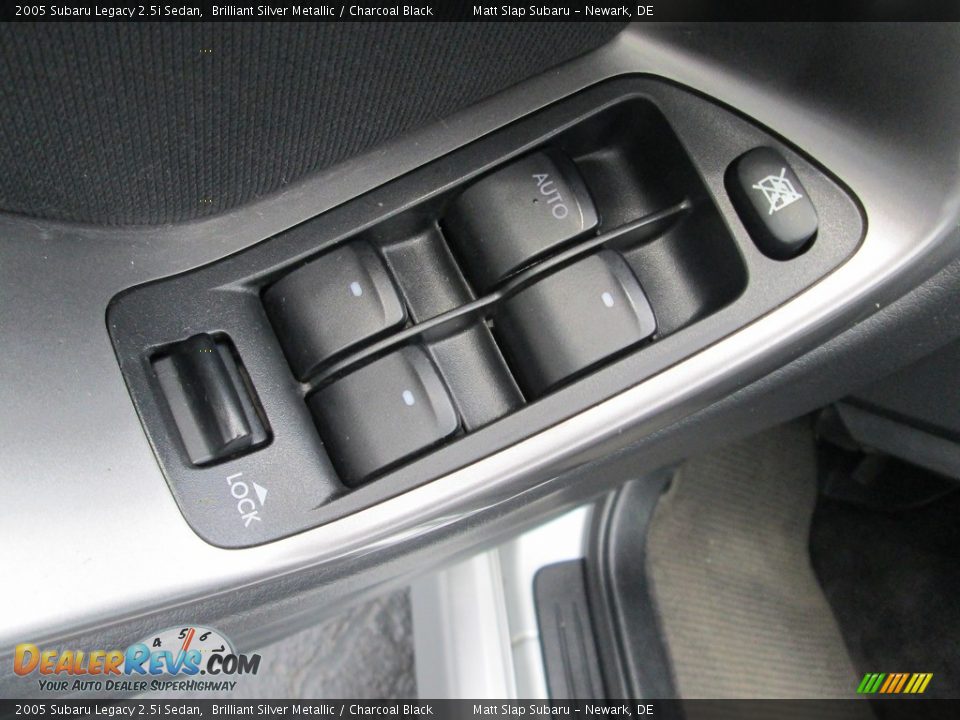 2005 Subaru Legacy 2.5i Sedan Brilliant Silver Metallic / Charcoal Black Photo #14