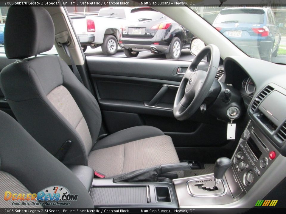 2005 Subaru Legacy 2.5i Sedan Brilliant Silver Metallic / Charcoal Black Photo #16