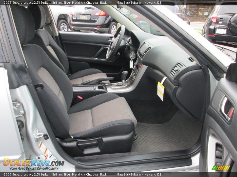 2005 Subaru Legacy 2.5i Sedan Brilliant Silver Metallic / Charcoal Black Photo #17