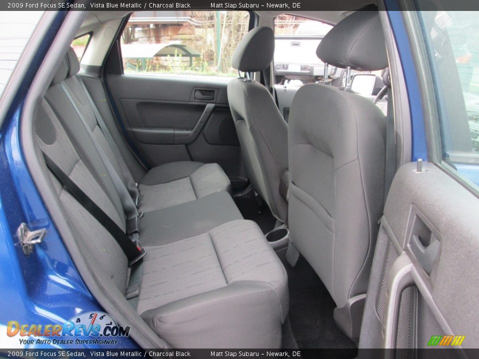 2009 Ford Focus SE Sedan Vista Blue Metallic / Charcoal Black Photo #18