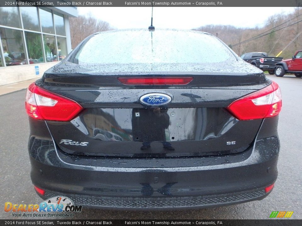 2014 Ford Focus SE Sedan Tuxedo Black / Charcoal Black Photo #6