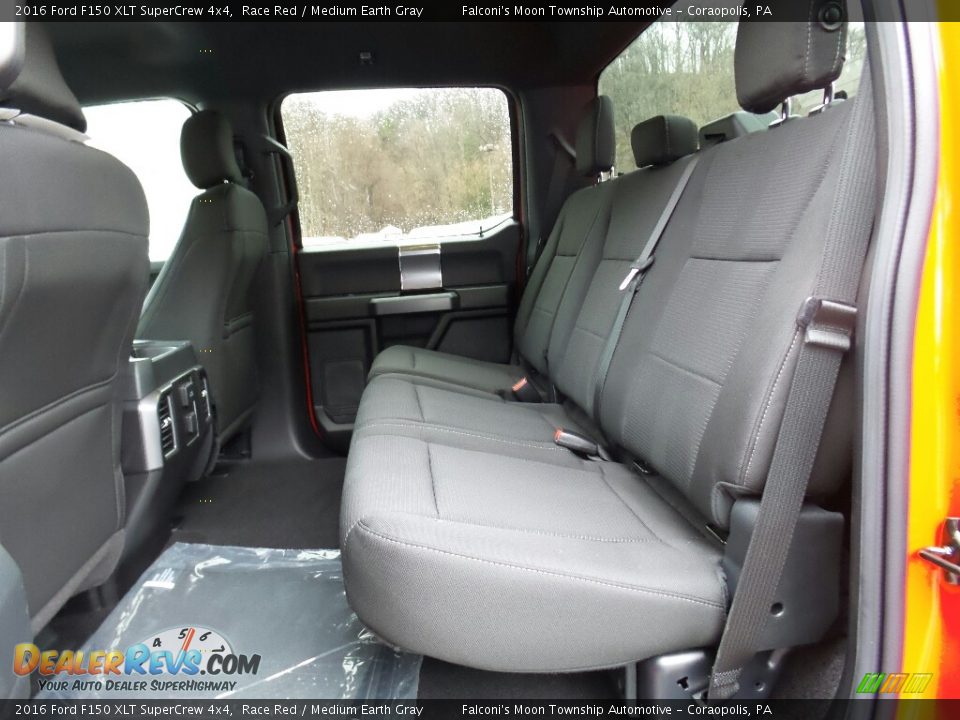 2016 Ford F150 XLT SuperCrew 4x4 Race Red / Medium Earth Gray Photo #10
