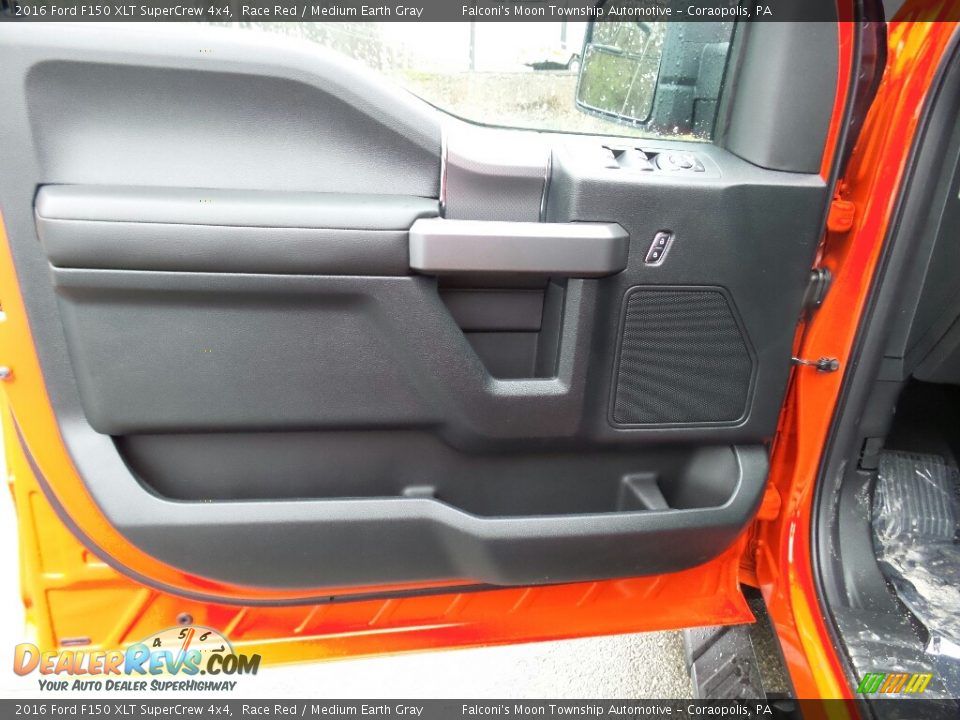 2016 Ford F150 XLT SuperCrew 4x4 Race Red / Medium Earth Gray Photo #14