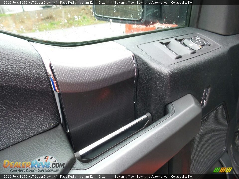 2016 Ford F150 XLT SuperCrew 4x4 Race Red / Medium Earth Gray Photo #15