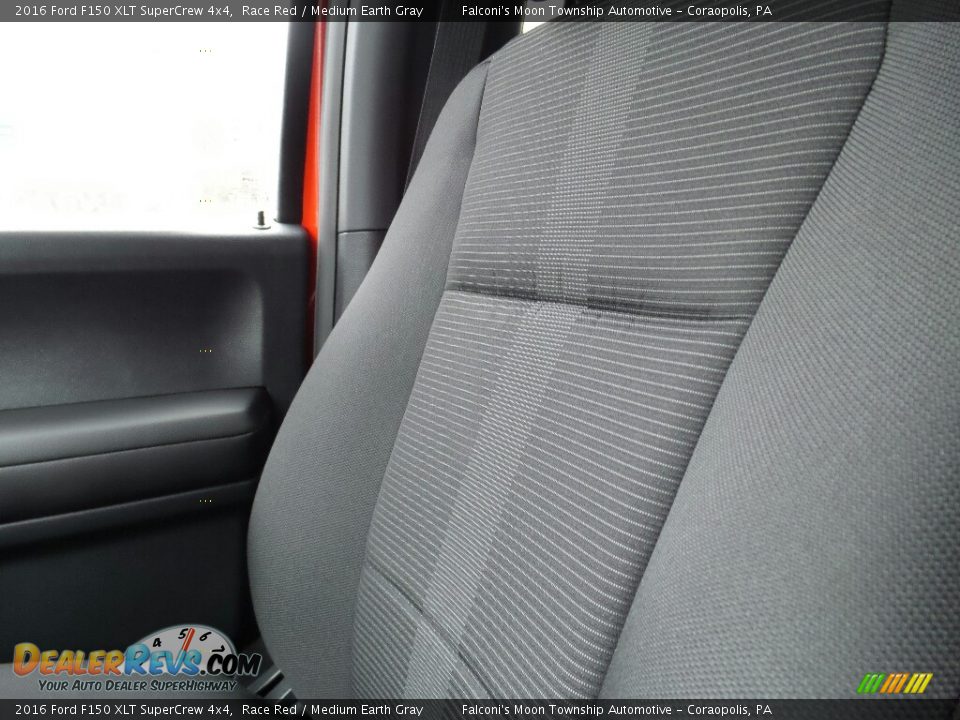 2016 Ford F150 XLT SuperCrew 4x4 Race Red / Medium Earth Gray Photo #21