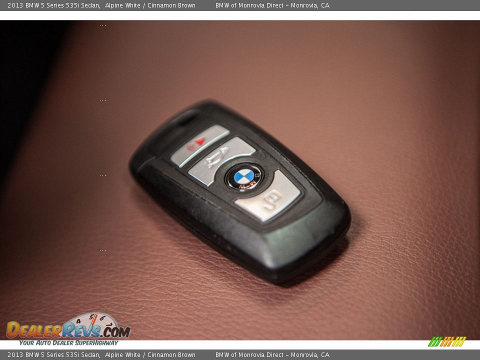 2013 BMW 5 Series 535i Sedan Alpine White / Cinnamon Brown Photo #10