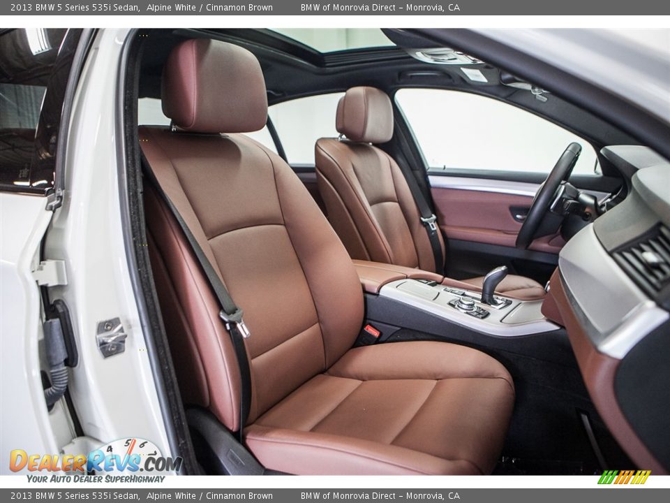 2013 BMW 5 Series 535i Sedan Alpine White / Cinnamon Brown Photo #13