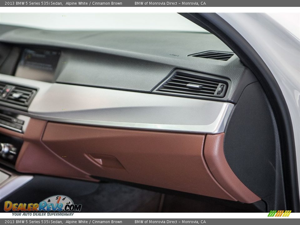 2013 BMW 5 Series 535i Sedan Alpine White / Cinnamon Brown Photo #21