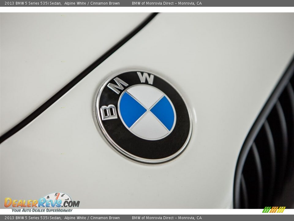2013 BMW 5 Series 535i Sedan Alpine White / Cinnamon Brown Photo #26