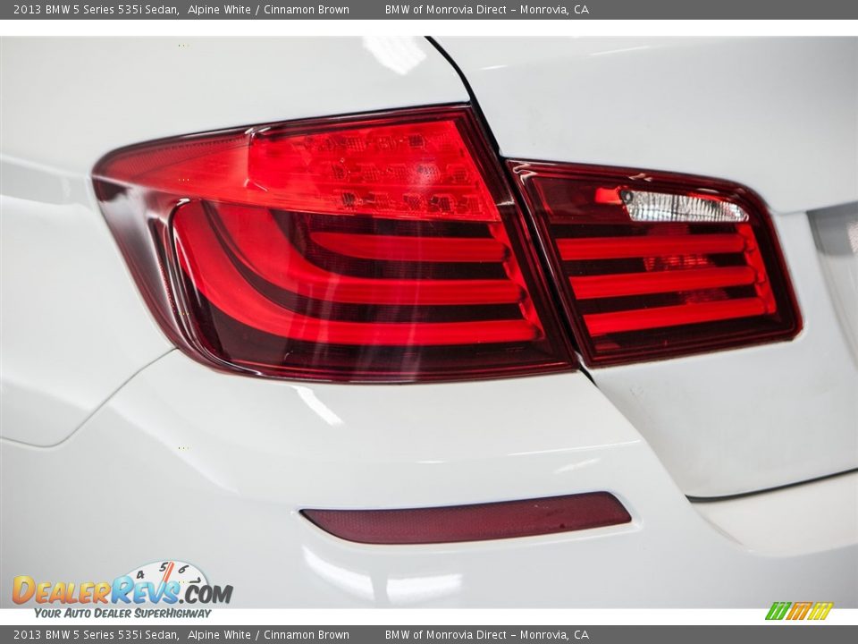2013 BMW 5 Series 535i Sedan Alpine White / Cinnamon Brown Photo #27