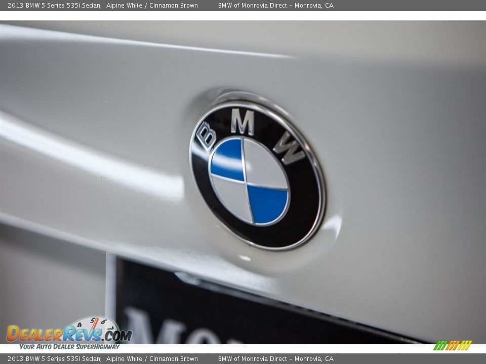 2013 BMW 5 Series 535i Sedan Alpine White / Cinnamon Brown Photo #28