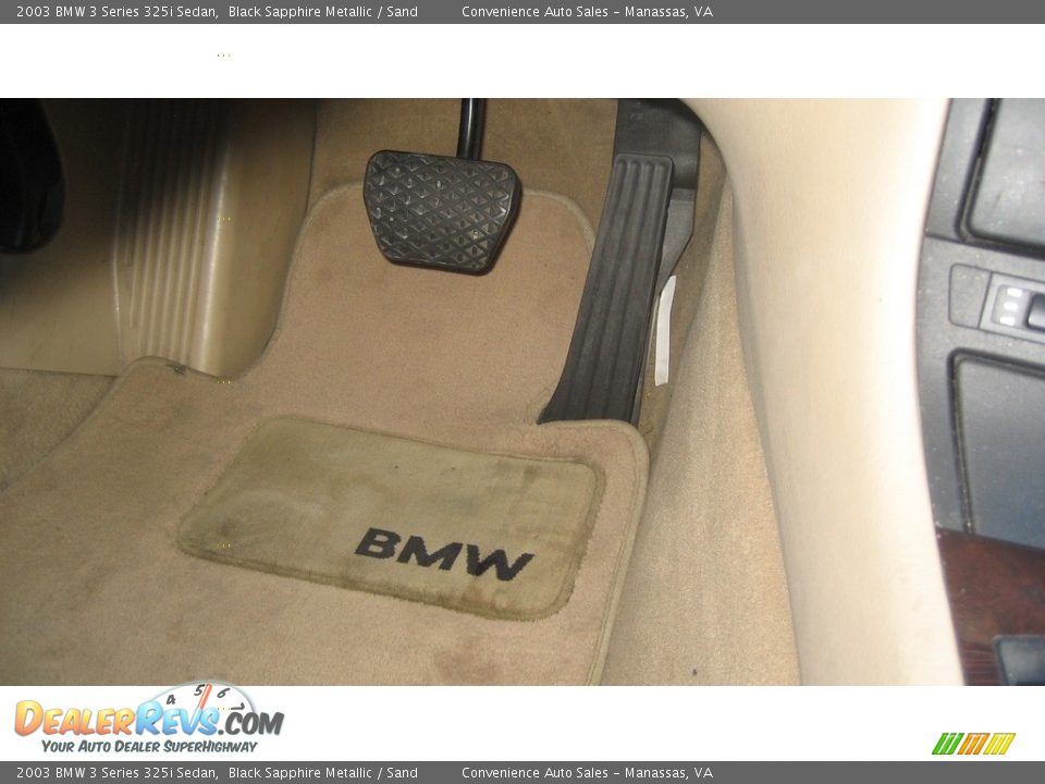 2003 BMW 3 Series 325i Sedan Black Sapphire Metallic / Sand Photo #24