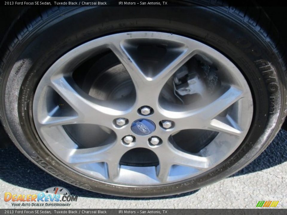 2013 Ford Focus SE Sedan Tuxedo Black / Charcoal Black Photo #19