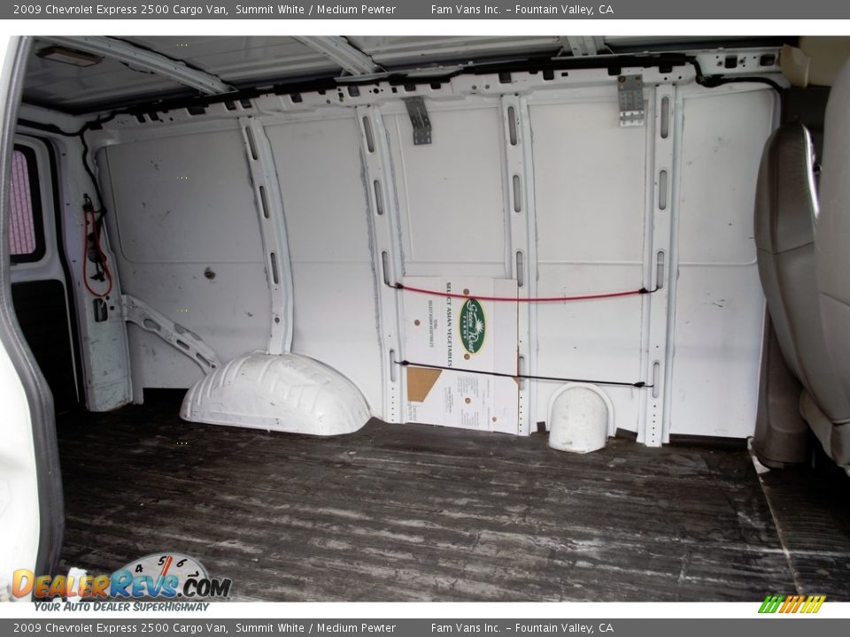 2009 Chevrolet Express 2500 Cargo Van Summit White / Medium Pewter Photo #3
