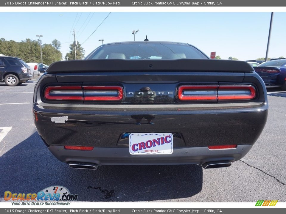 2016 Dodge Challenger R/T Shaker Pitch Black / Black/Ruby Red Photo #6