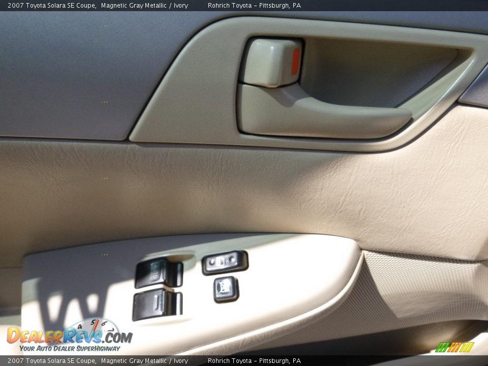 2007 Toyota Solara SE Coupe Magnetic Gray Metallic / Ivory Photo #17