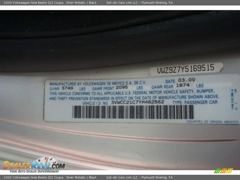 2000 Volkswagen New Beetle GLS Coupe Silver Metallic / Black Photo #16